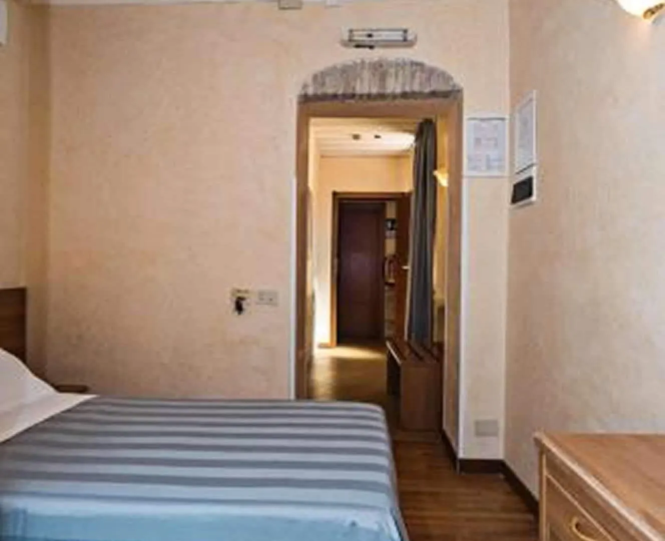 ***  Hotel Julia Rome Italy