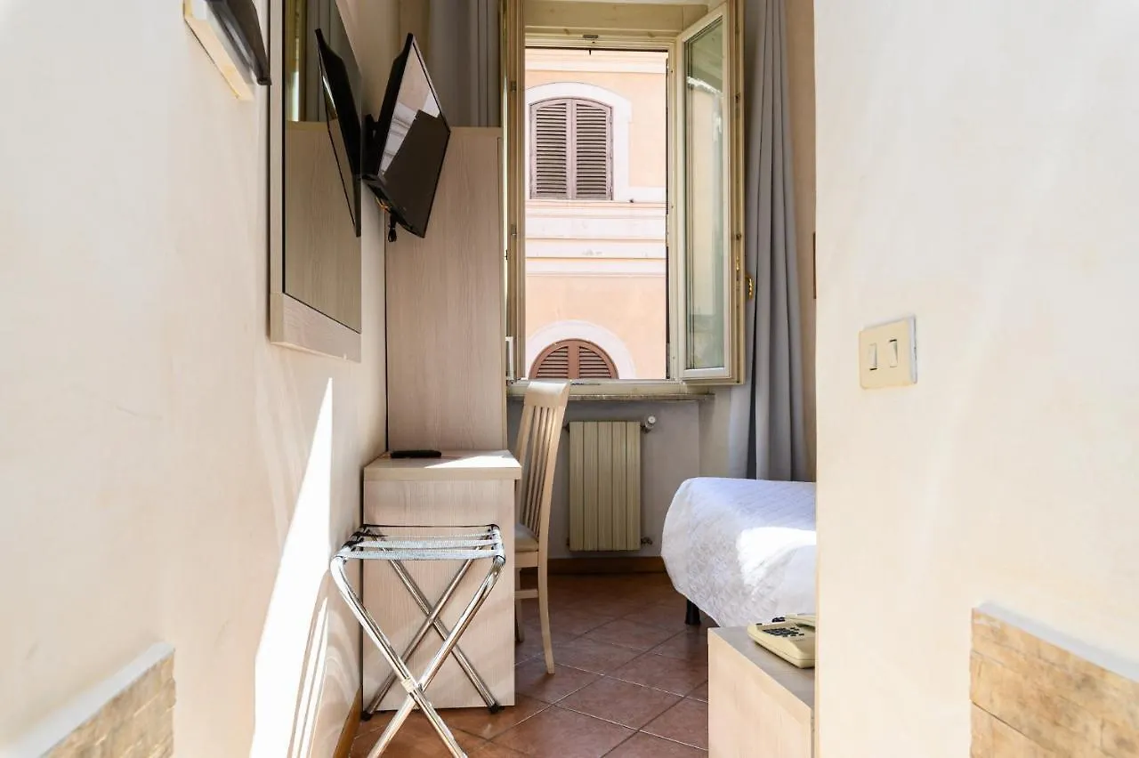 Hotel Julia Rome 3*,