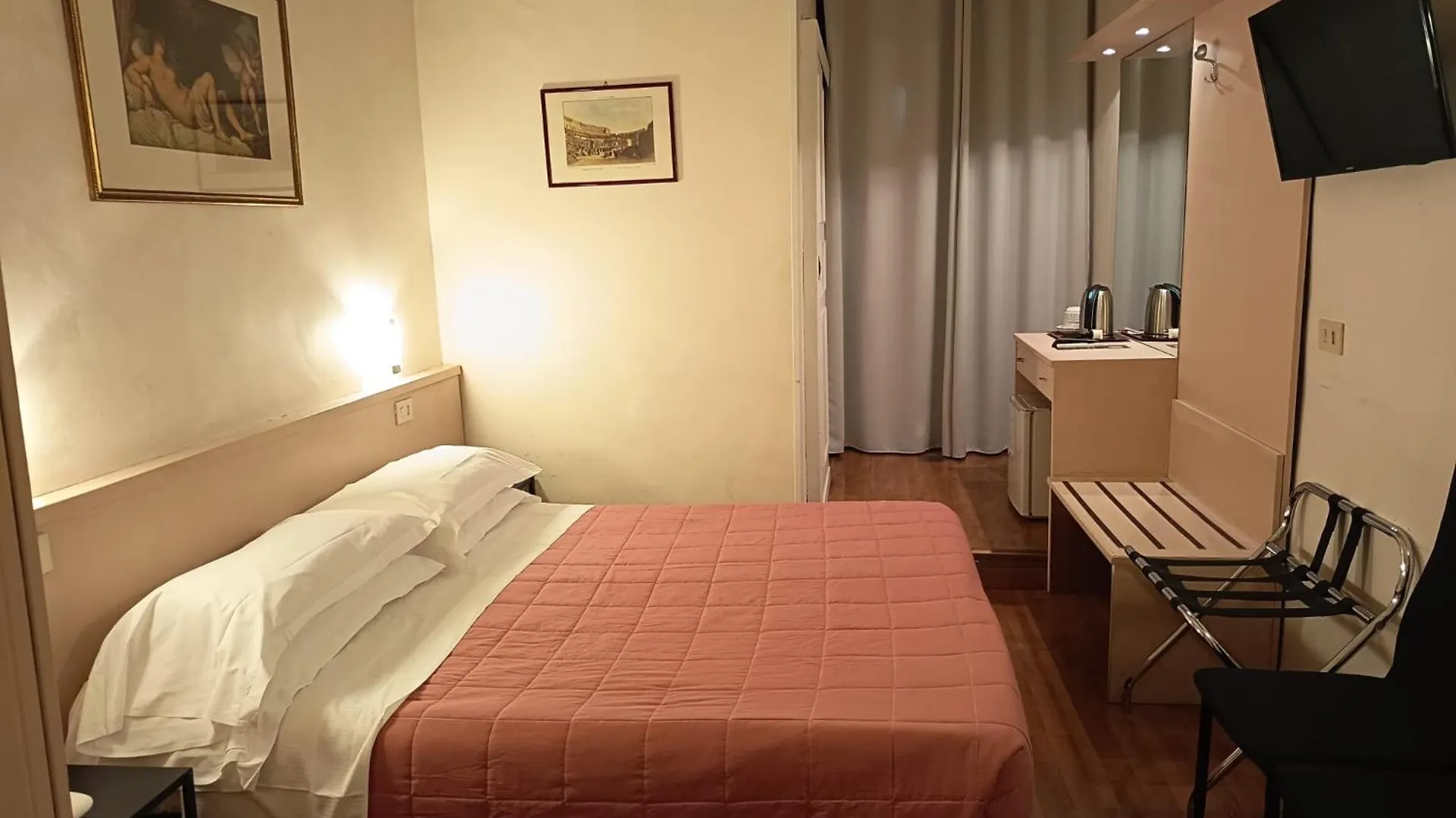 ***  Hotel Julia Rome Italy
