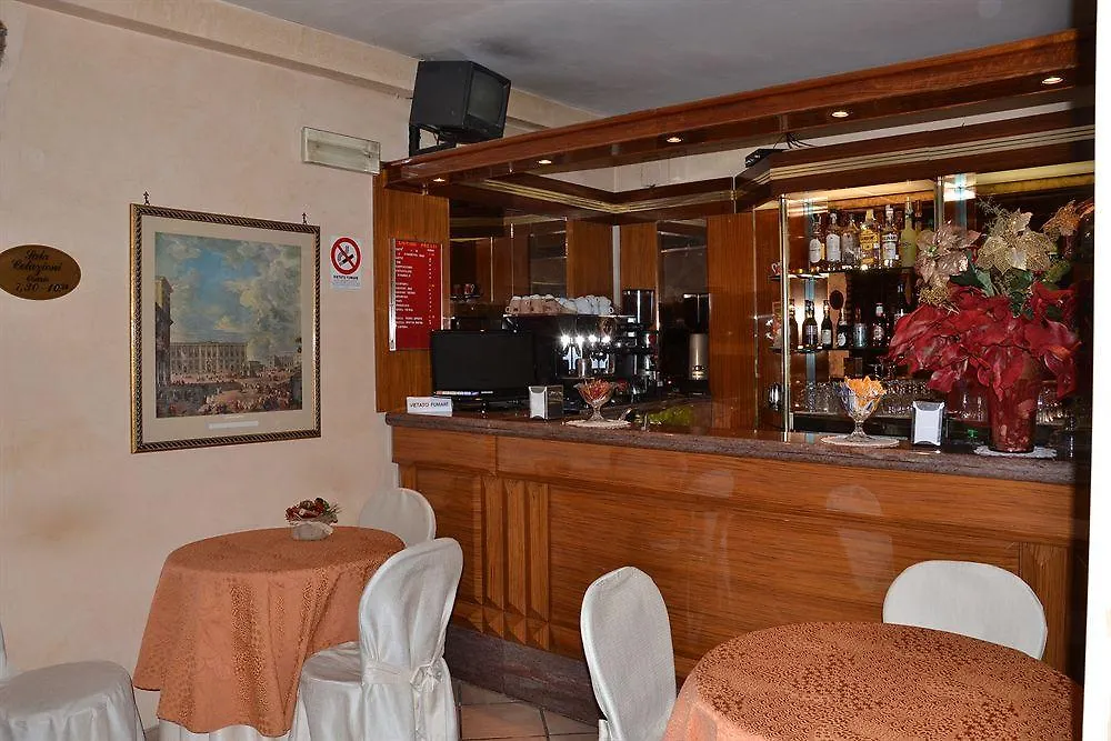 Hotel Julia Roma 3*,  Italia
